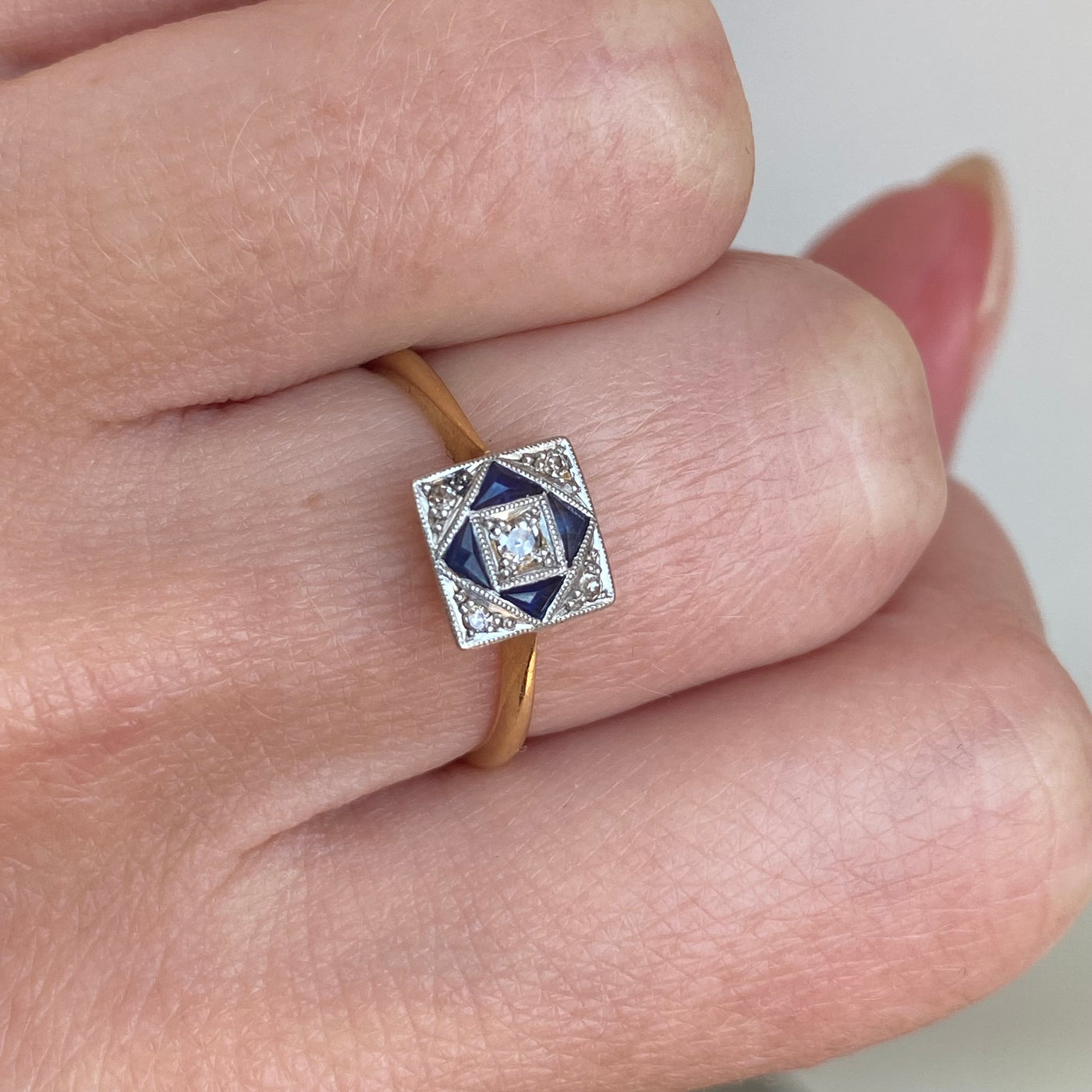 18ct Gold Art Deco Sapphire & Diamond Square Ring