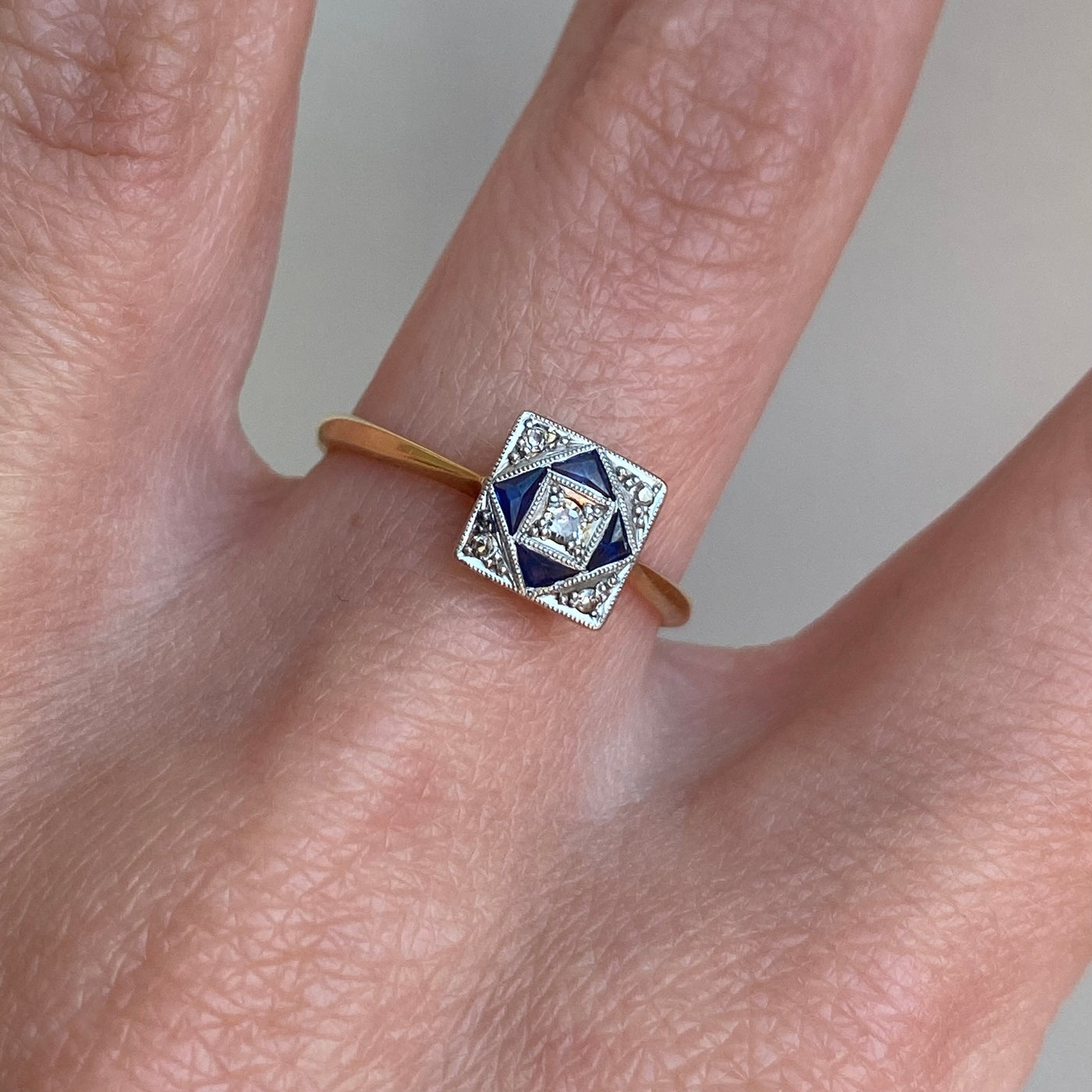 18ct Gold Art Deco Sapphire & Diamond Square Ring