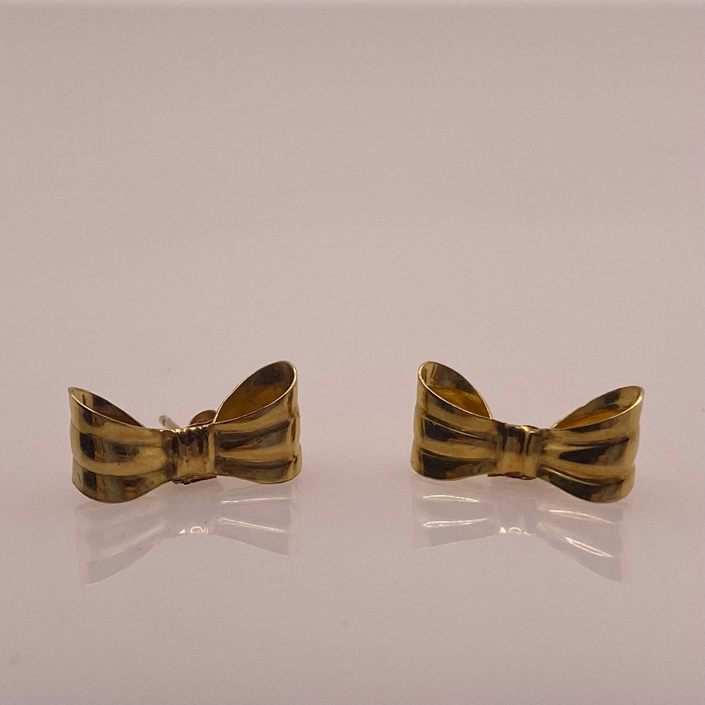 9ct Gold Bow Stud Earrings