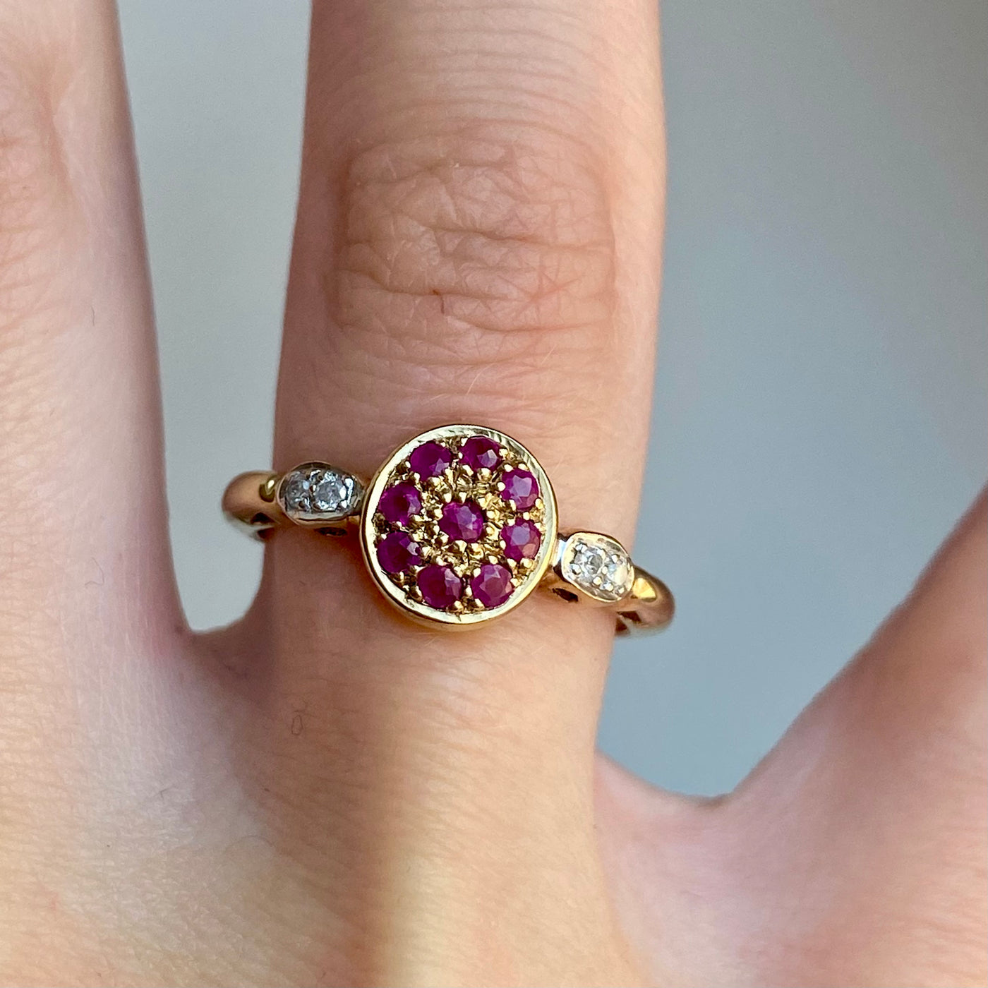9ct Gold Ruby & Diamond Art Deco Cluster Disc Ring