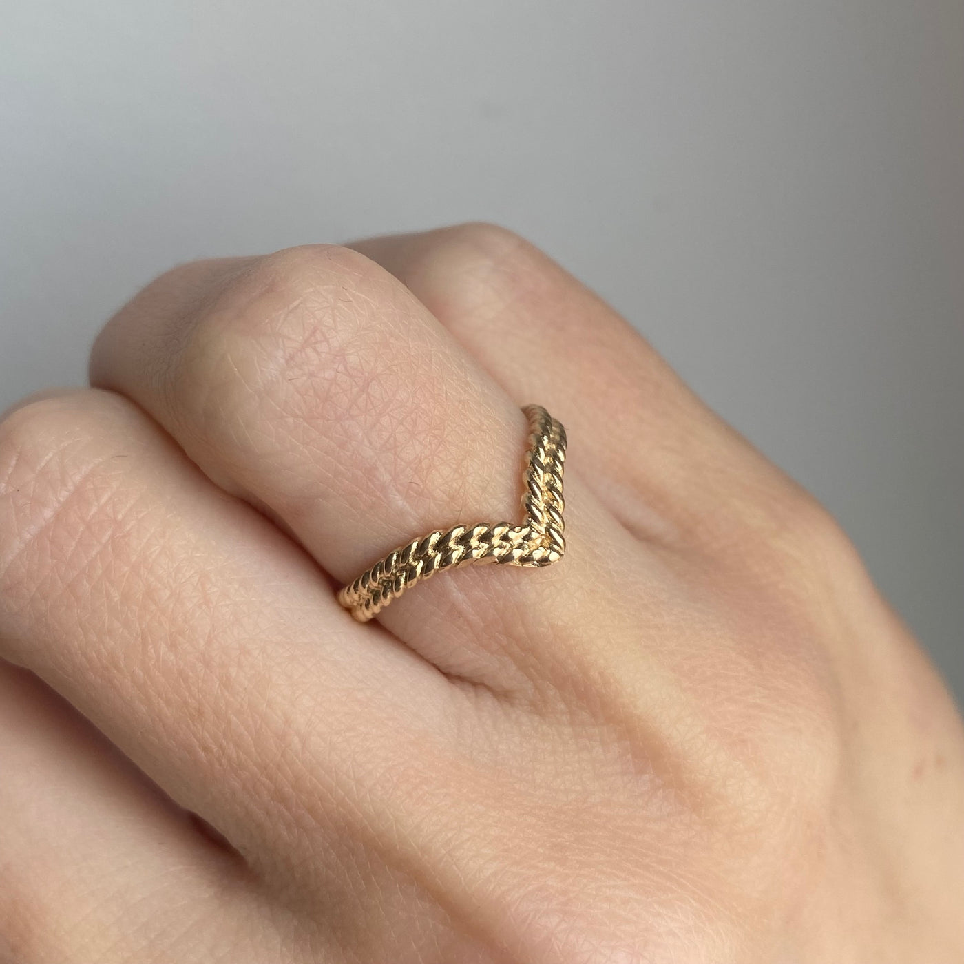 9ct Gold Double Twist Wishbone Ring