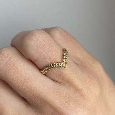 9ct Gold Double Twist Wishbone Ring