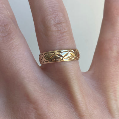 9ct Gold Hearts Band Ring