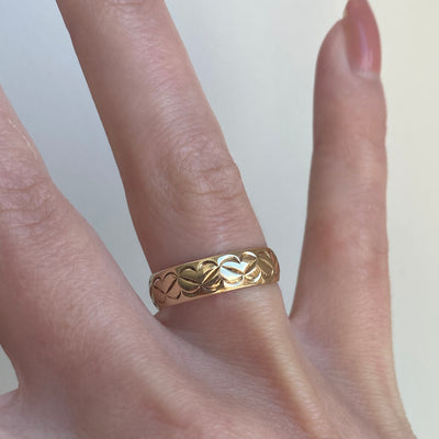 9ct Gold Hearts Band Ring