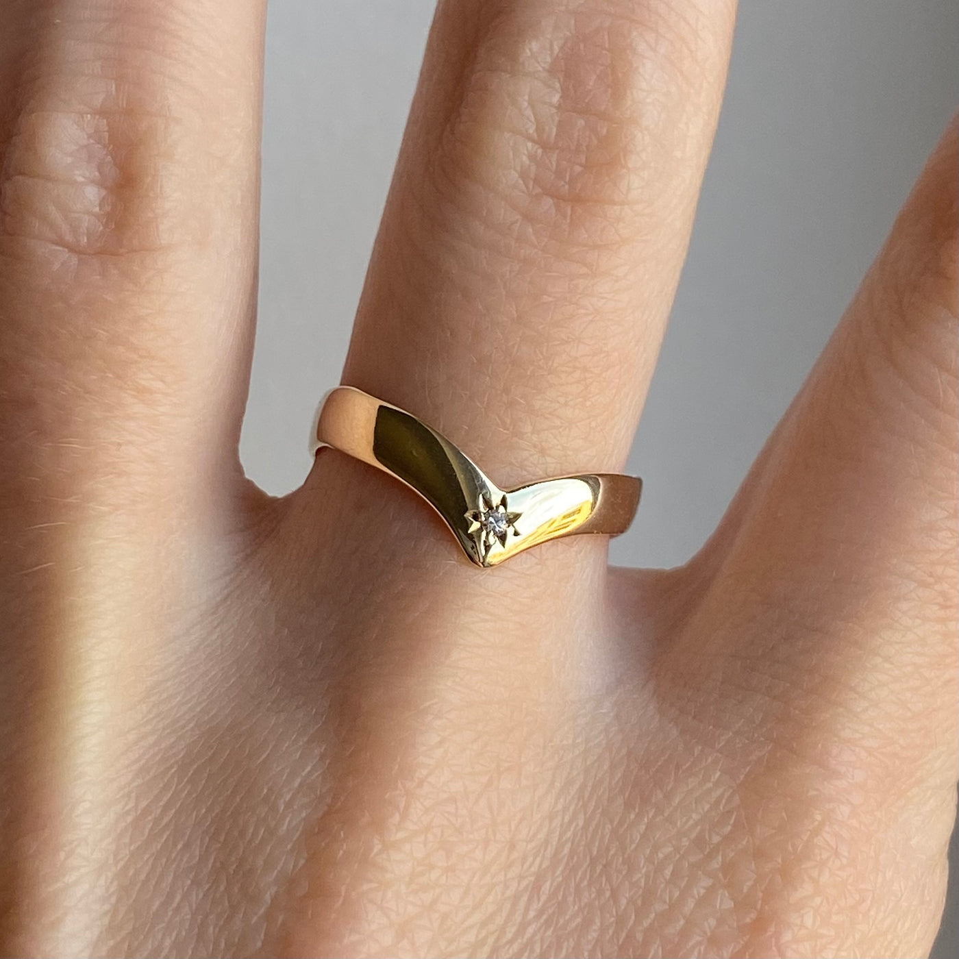 9ct Gold Diamond Starburst Wishbone Ring