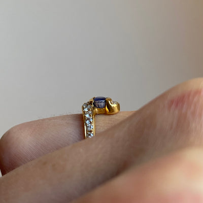 18ct Gold Diamond Arms Holding Sapphire Ring