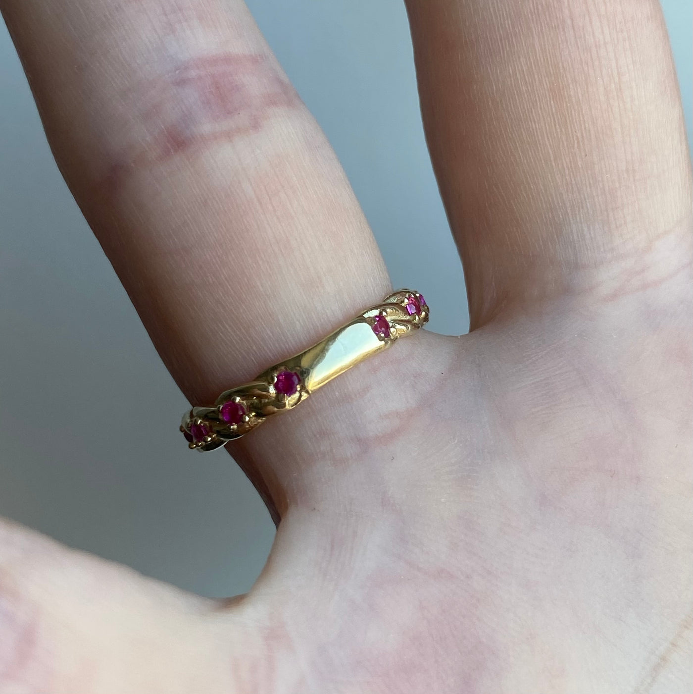 9ct Gold & Pink Sapphire Twist Ring