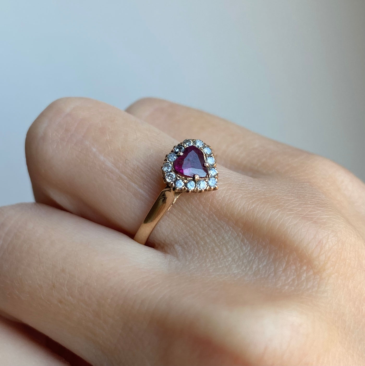 15ct Gold Victorian Garnet & Diamond Heart Ring