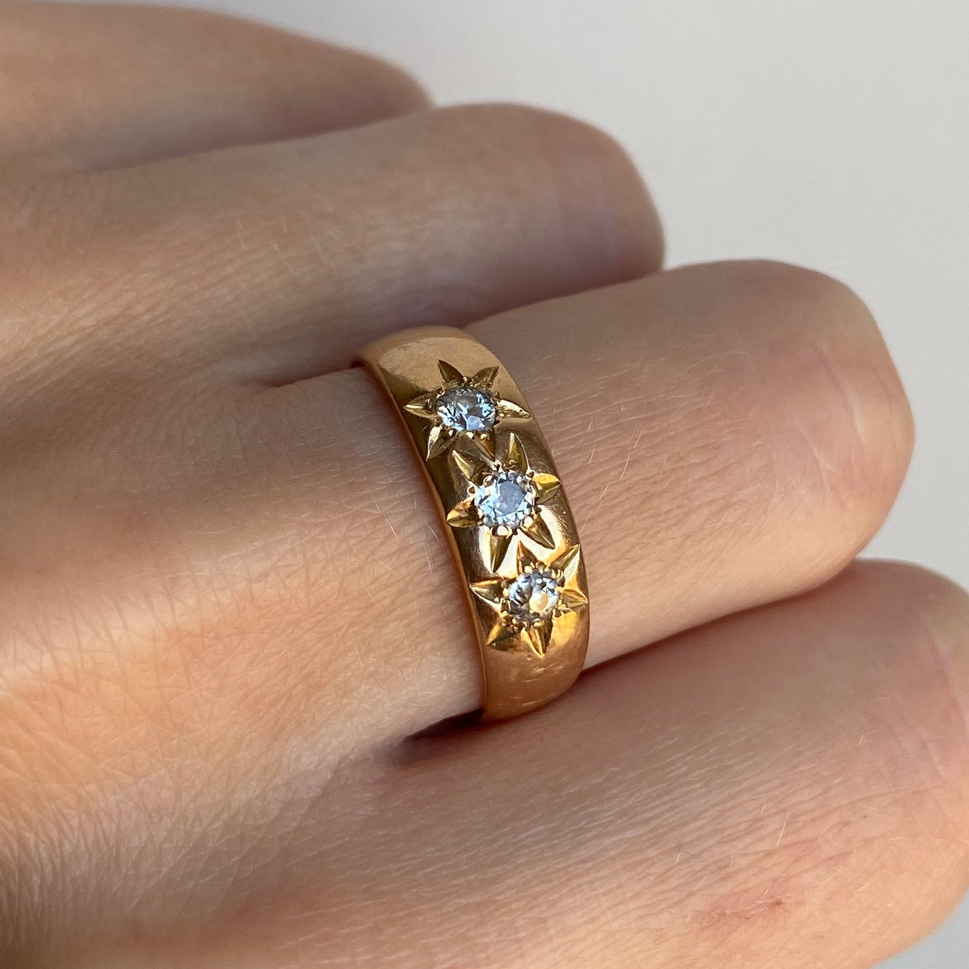 18ct Gold Triple Diamond Starburst Ring