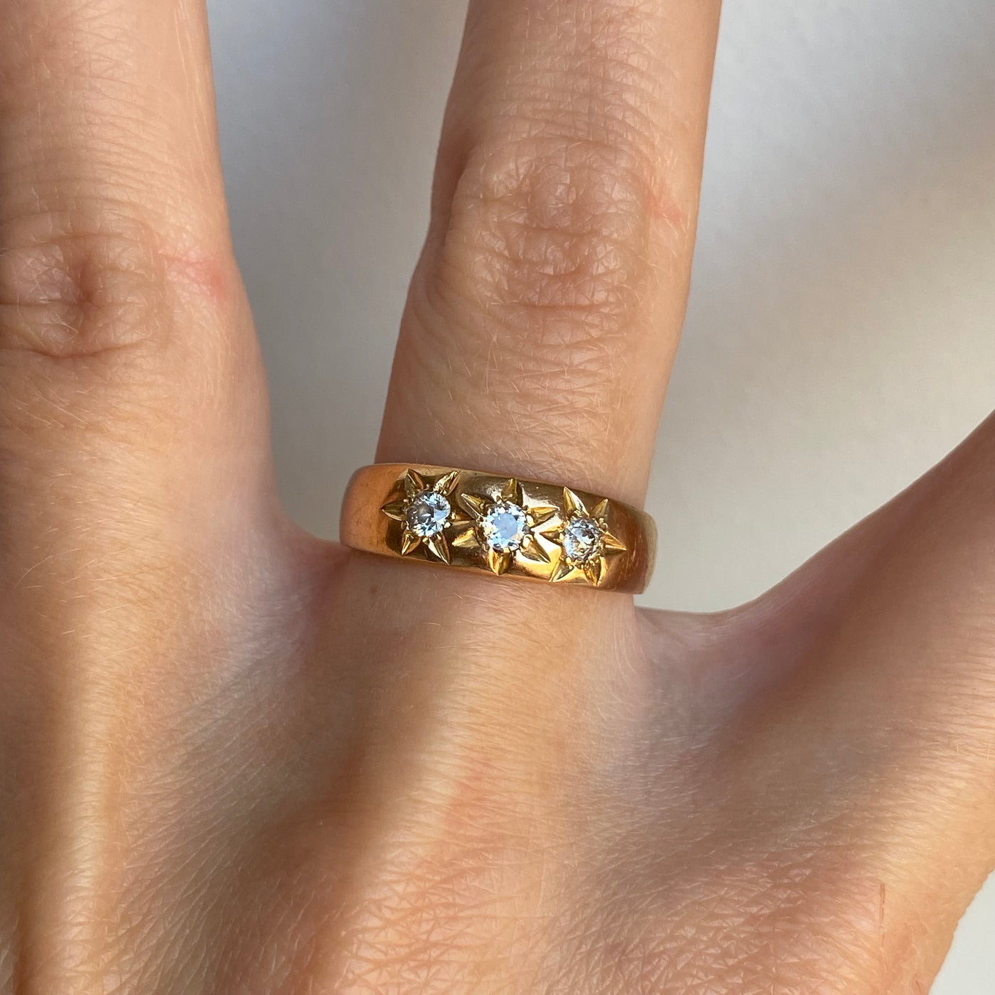 18ct Gold Triple Diamond Starburst Ring