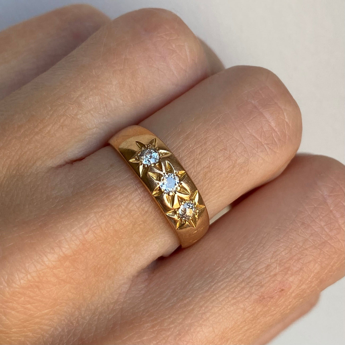 18ct Gold Triple Diamond Starburst Ring