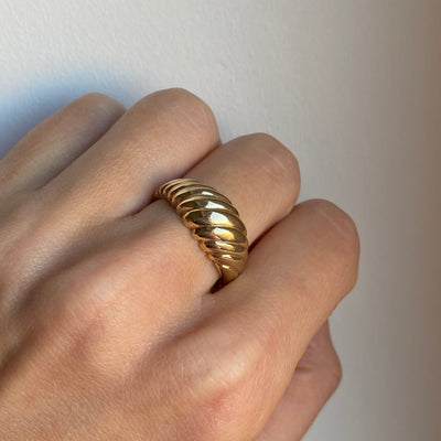 9ct Gold Croissant Ring