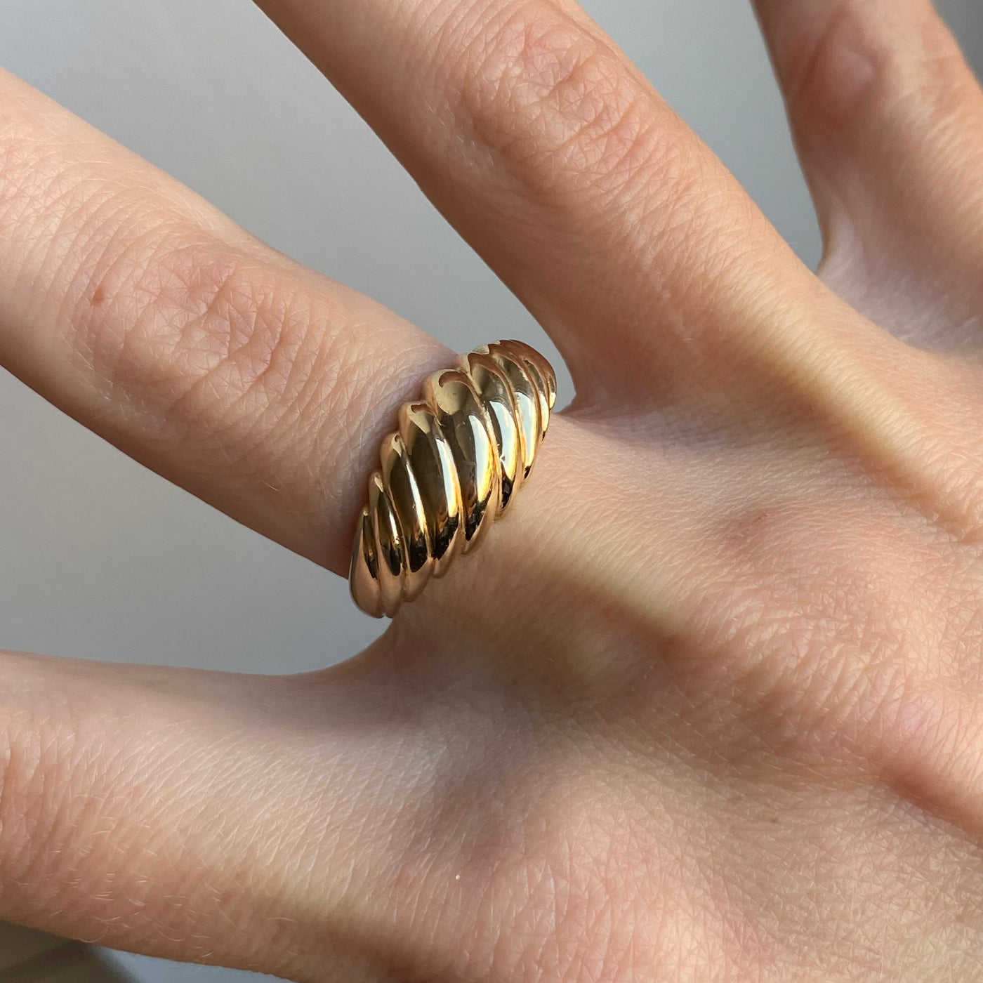 9ct Gold Croissant Ring