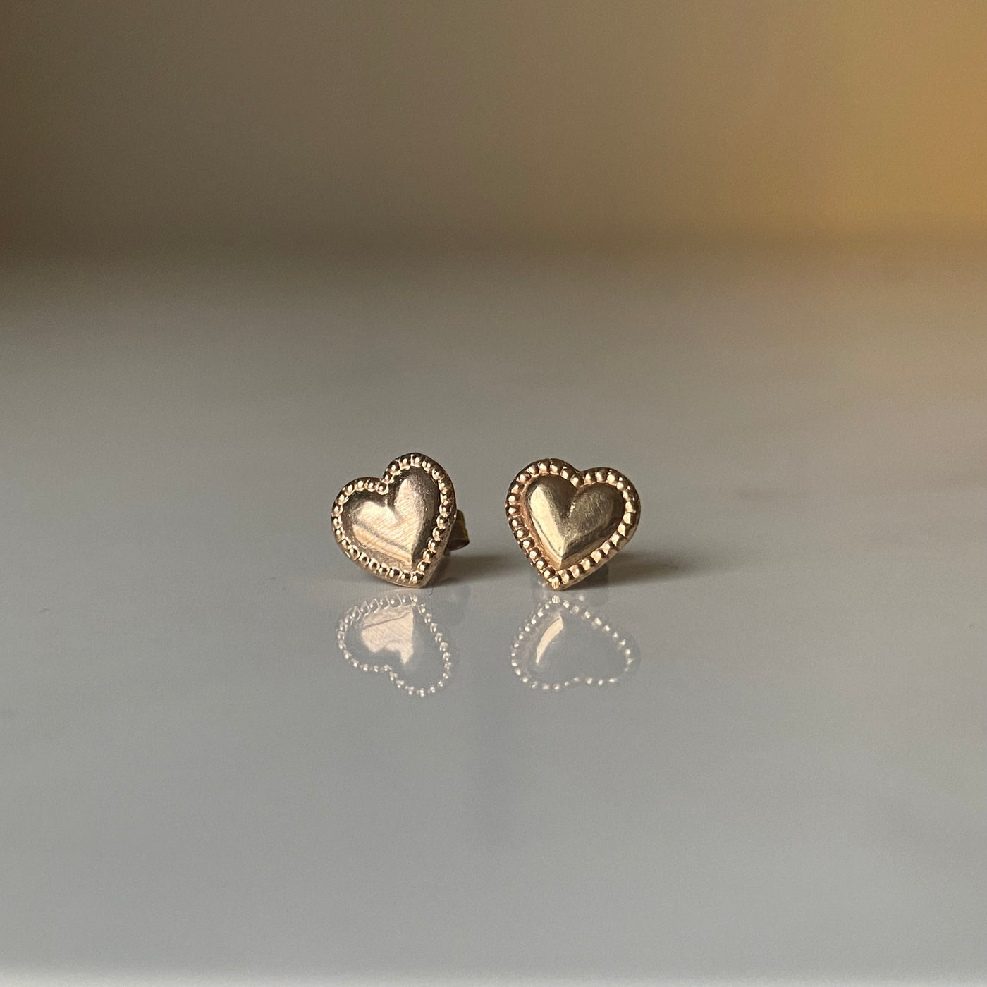 9ct Gold Vintage Heart Stud Earrings