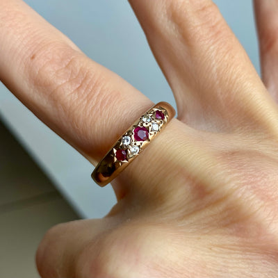 9ct Gold Ruby & Diamond Star Ring