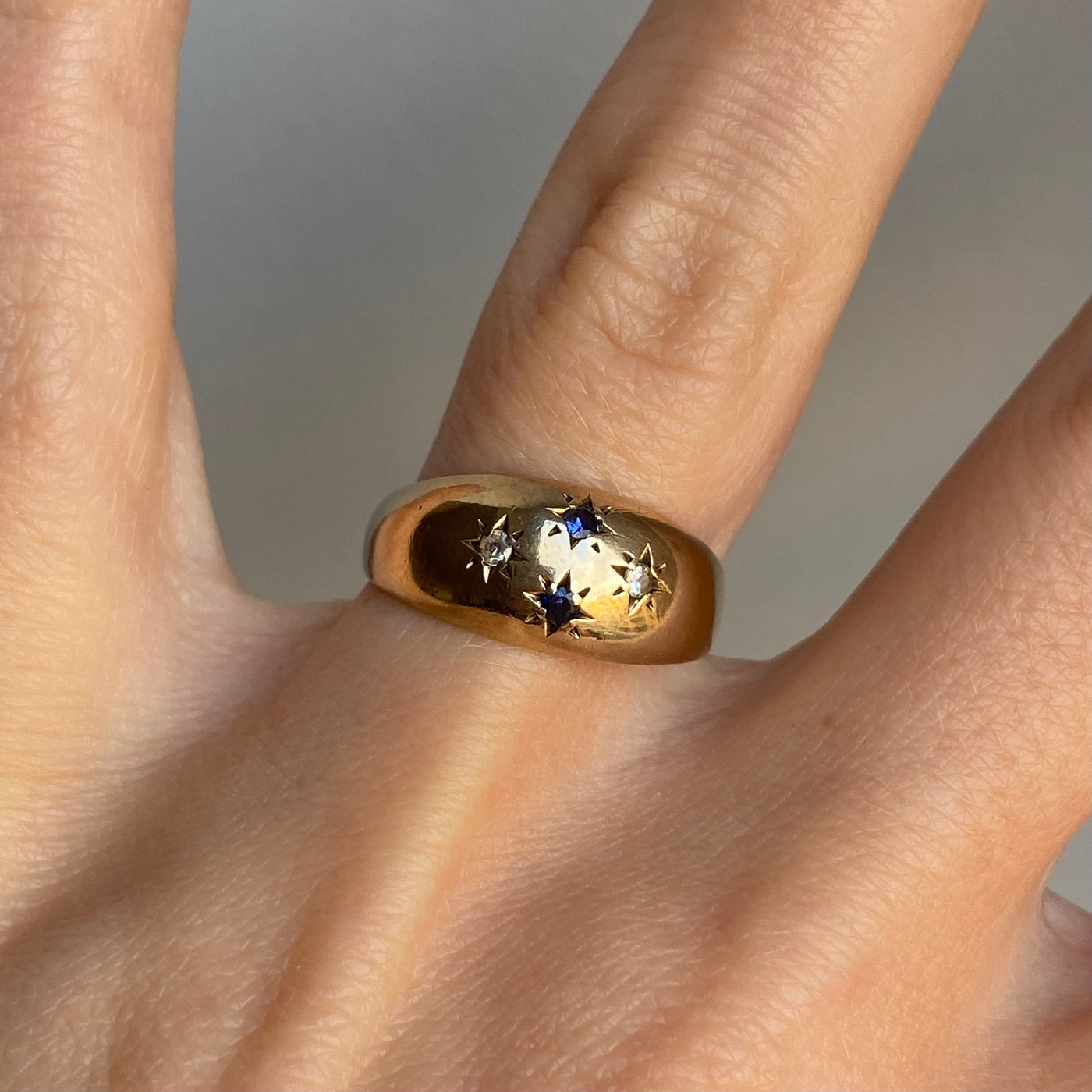 9ct Gold Blue and Clear Stone Starburst Bubble Ring