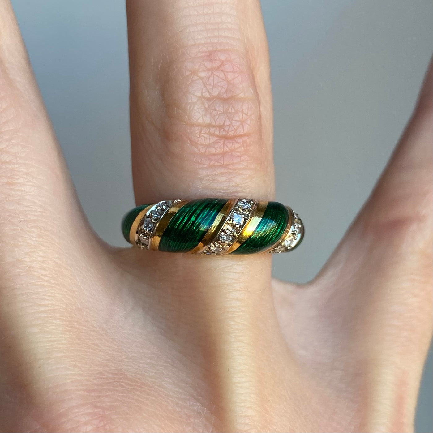 18ct Gold Green Enamel & Diamond Twist Ring