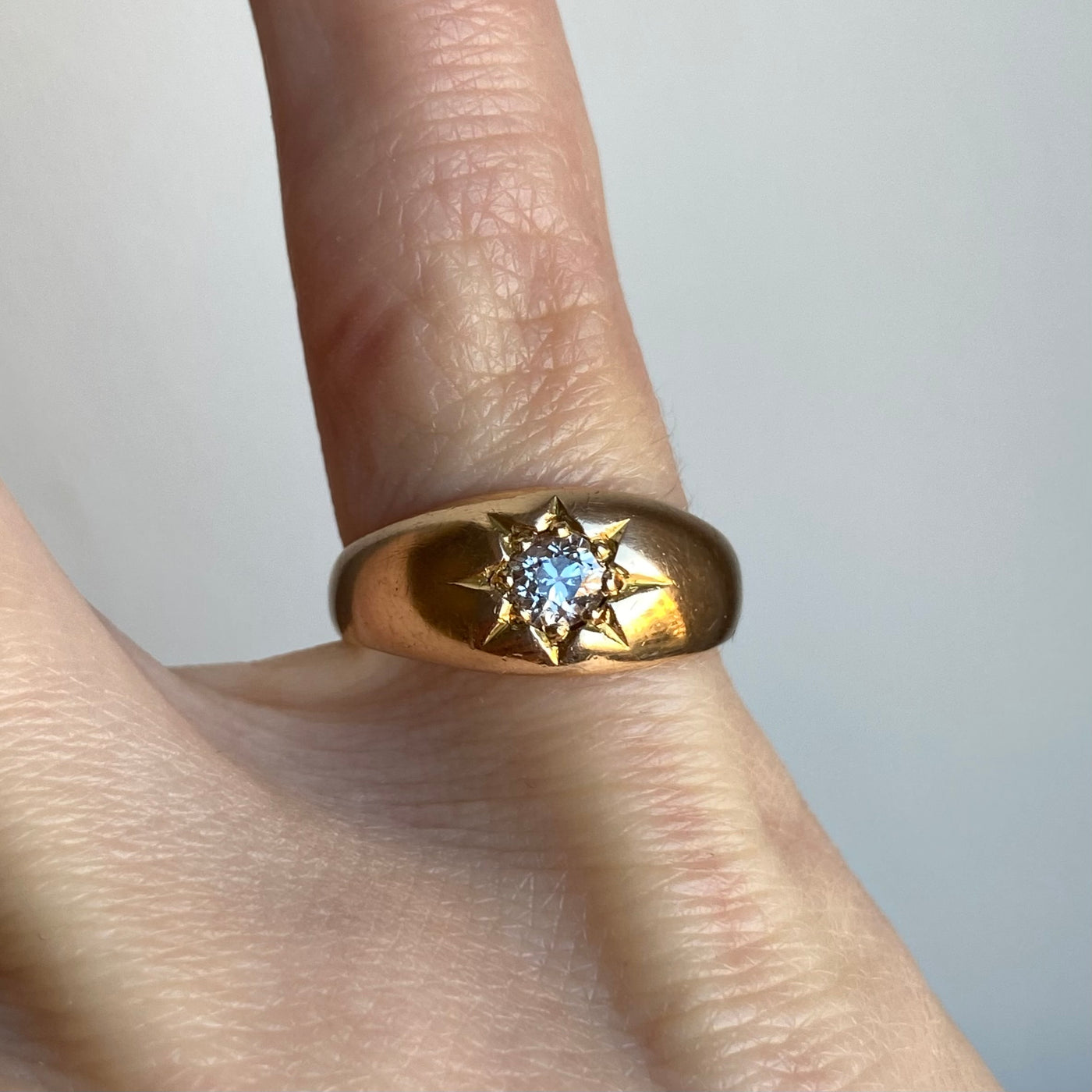 18ct Gold Antique Diamond Starburst Ring