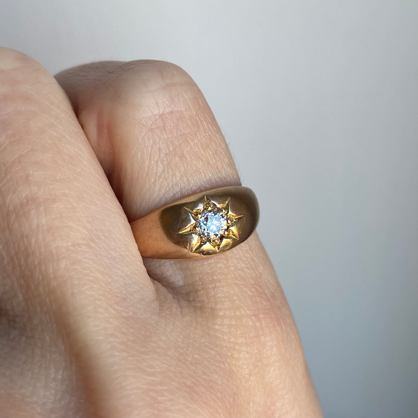 18ct Gold Antique Diamond Starburst Ring