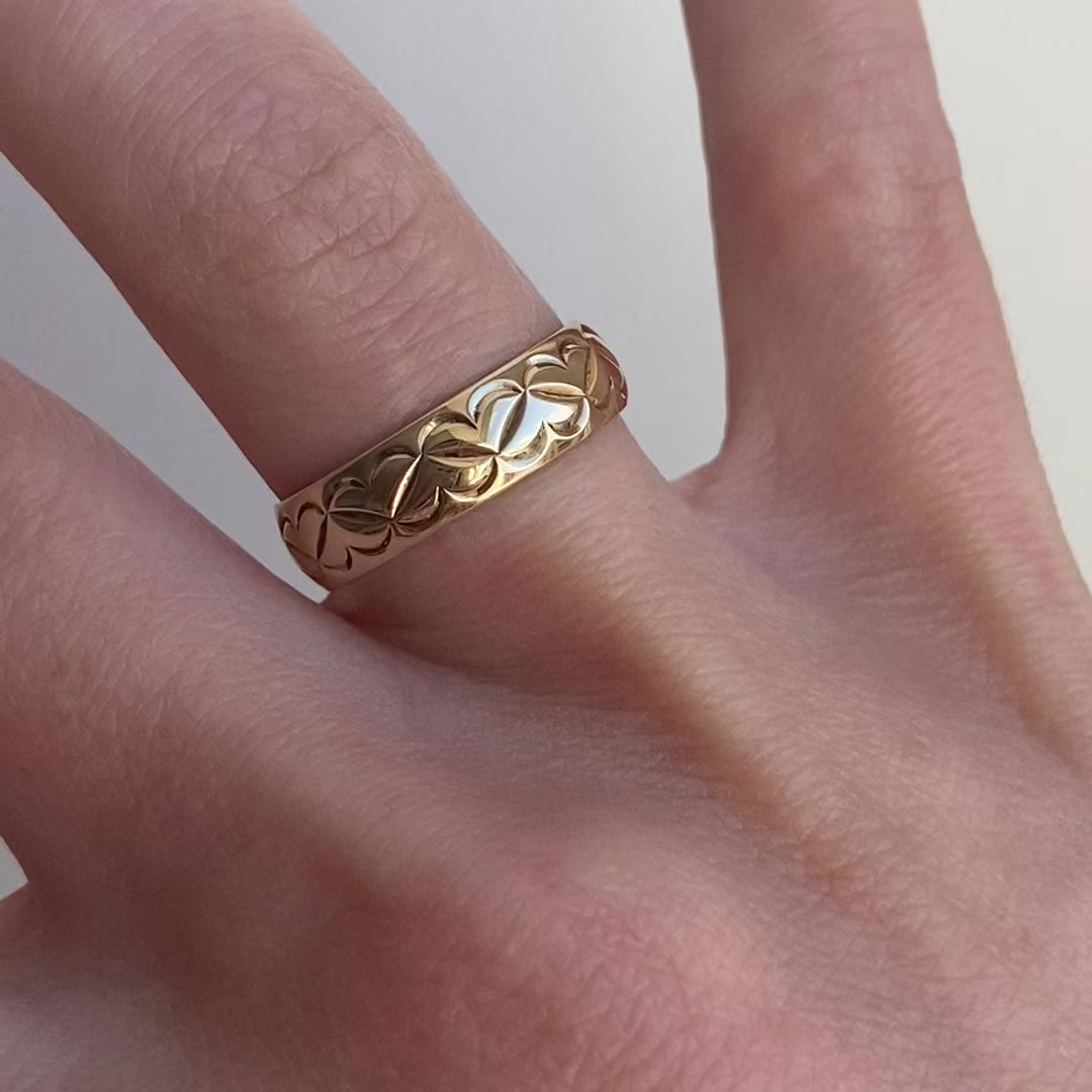 9ct Gold Hearts Band Ring