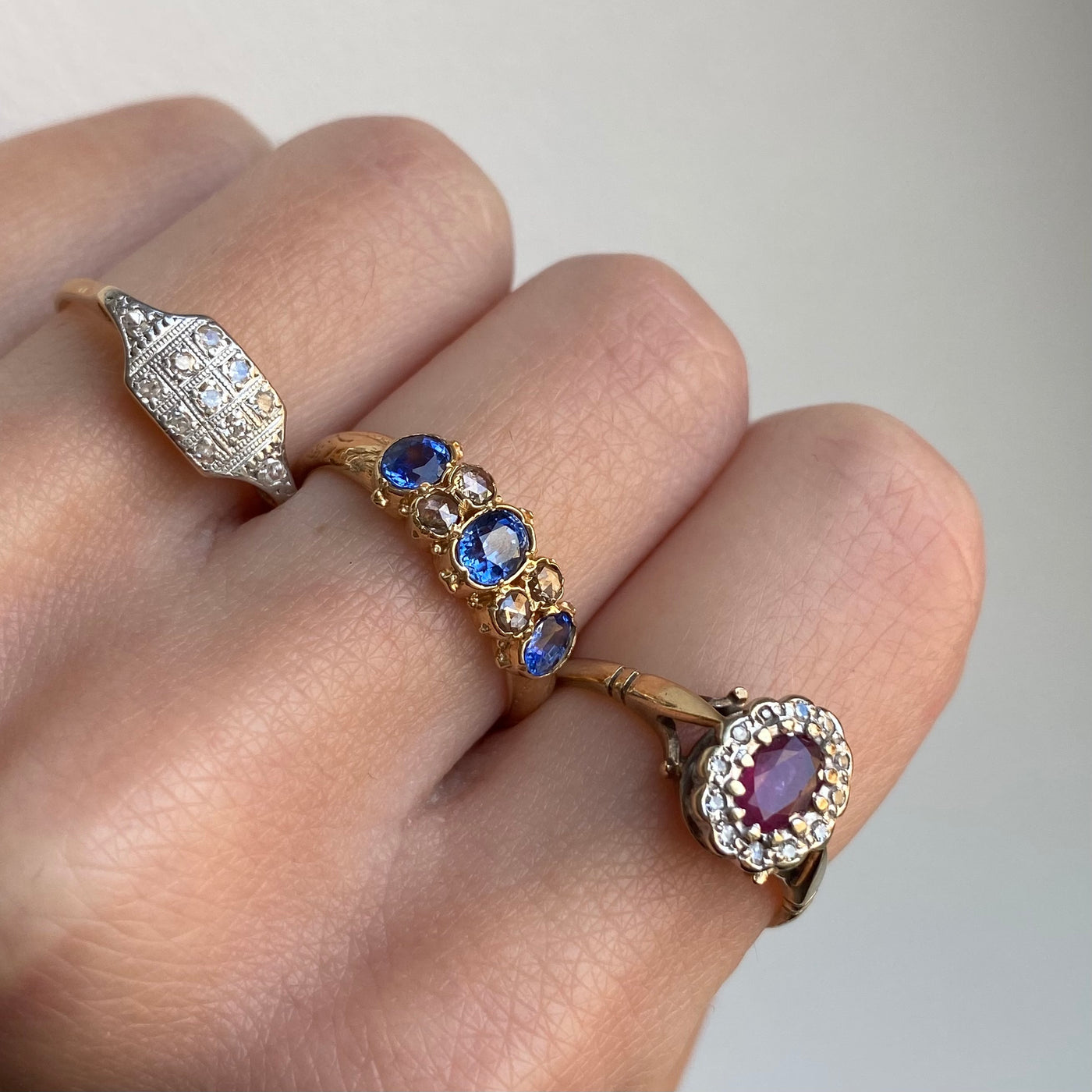 9ct Gold Victorian Sapphire & Rose Cut Diamond Ring