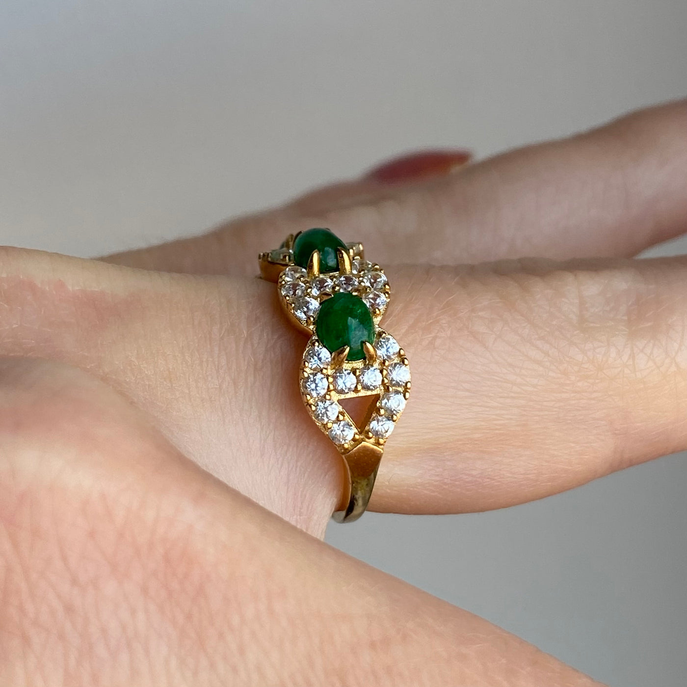 9ct Gold Emerald Cabochon & White Spinel Ring
