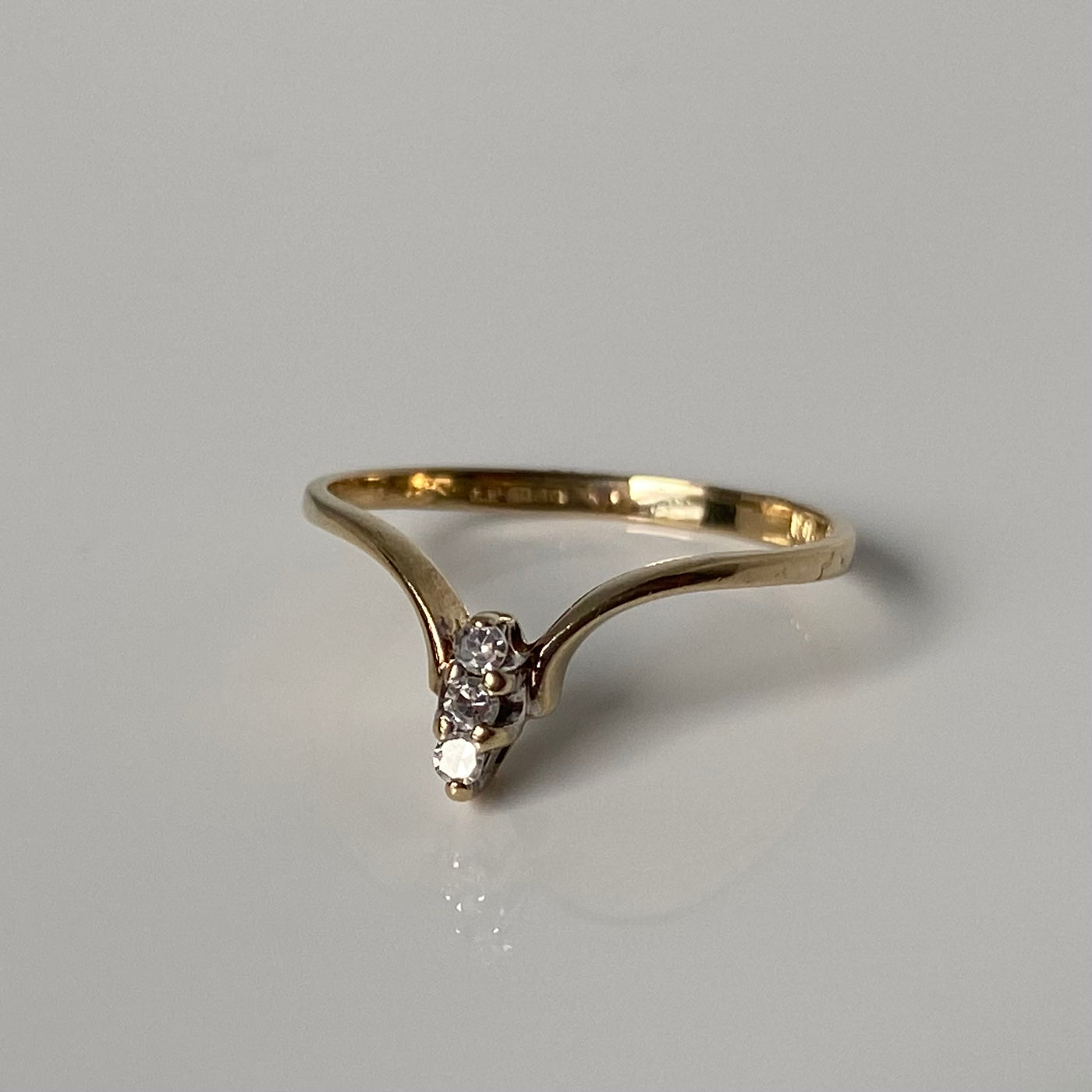 9ct Gold 3 Diamond Wishbone Ring