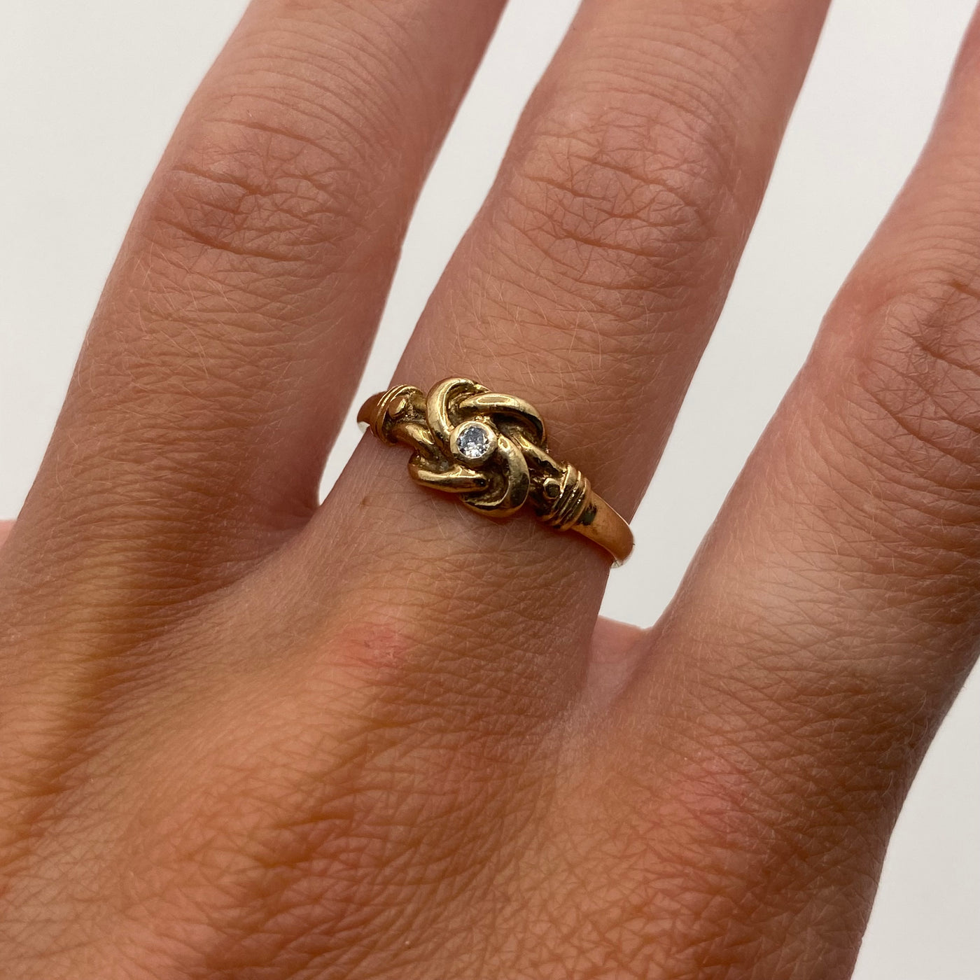 Vintage London Made Lover's Knot Ring, 9ct Yellow Gold, size Q or 8.25 –  Vintage Jewellery Hoarders