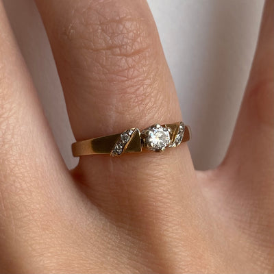 9ct Gold Diagonal Diamond Ring