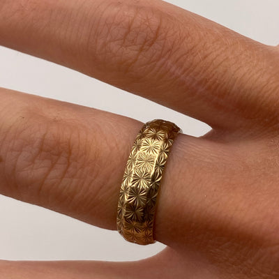 9ct Gold Starburst Chunky Band Ring