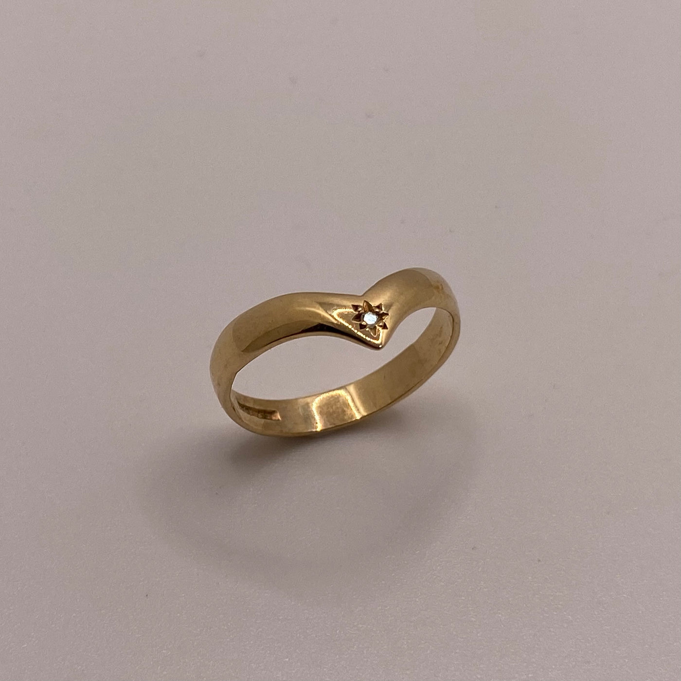 9ct Gold Chunky Wishbone Diamond Star Ring