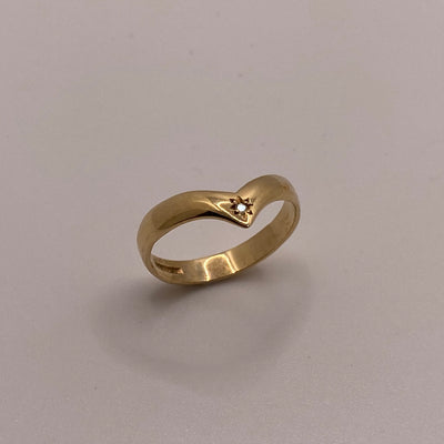 9ct Gold Chunky Wishbone Diamond Star Ring