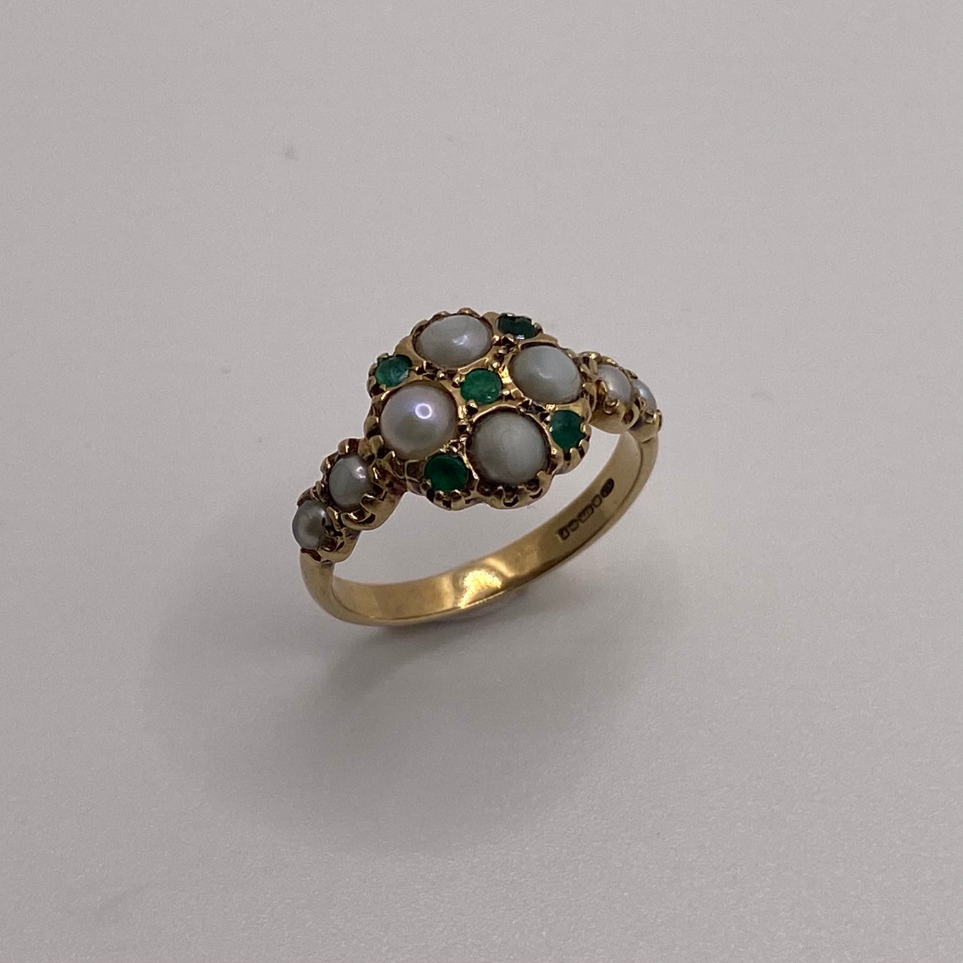 9ct Gold Emerald & Pearl Ring