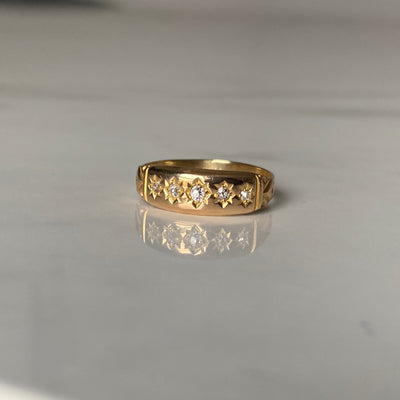 18ct Gold Antique Five Diamond Starburst Ring