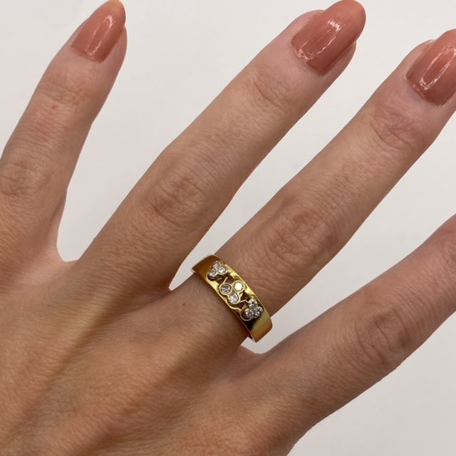 18ct Gold Diamond Trios Chunky Band