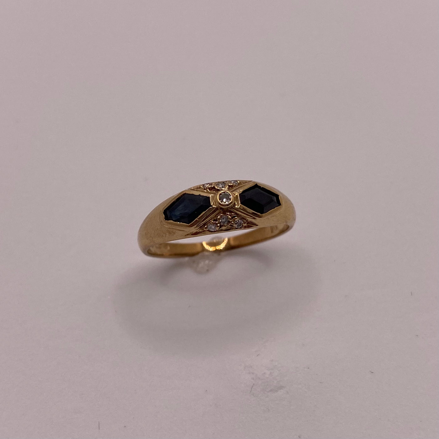 9ct Gold Sapphire Diamonds Ring