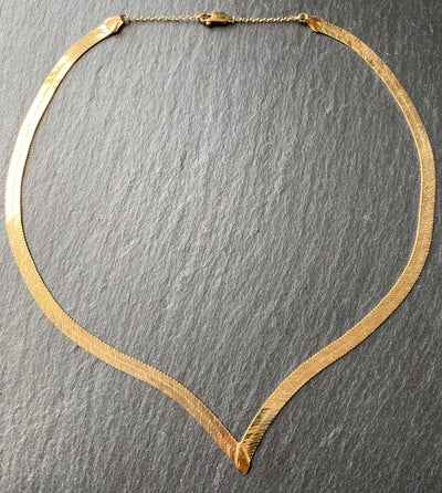 9ct Gold Herringbone Point Necklace