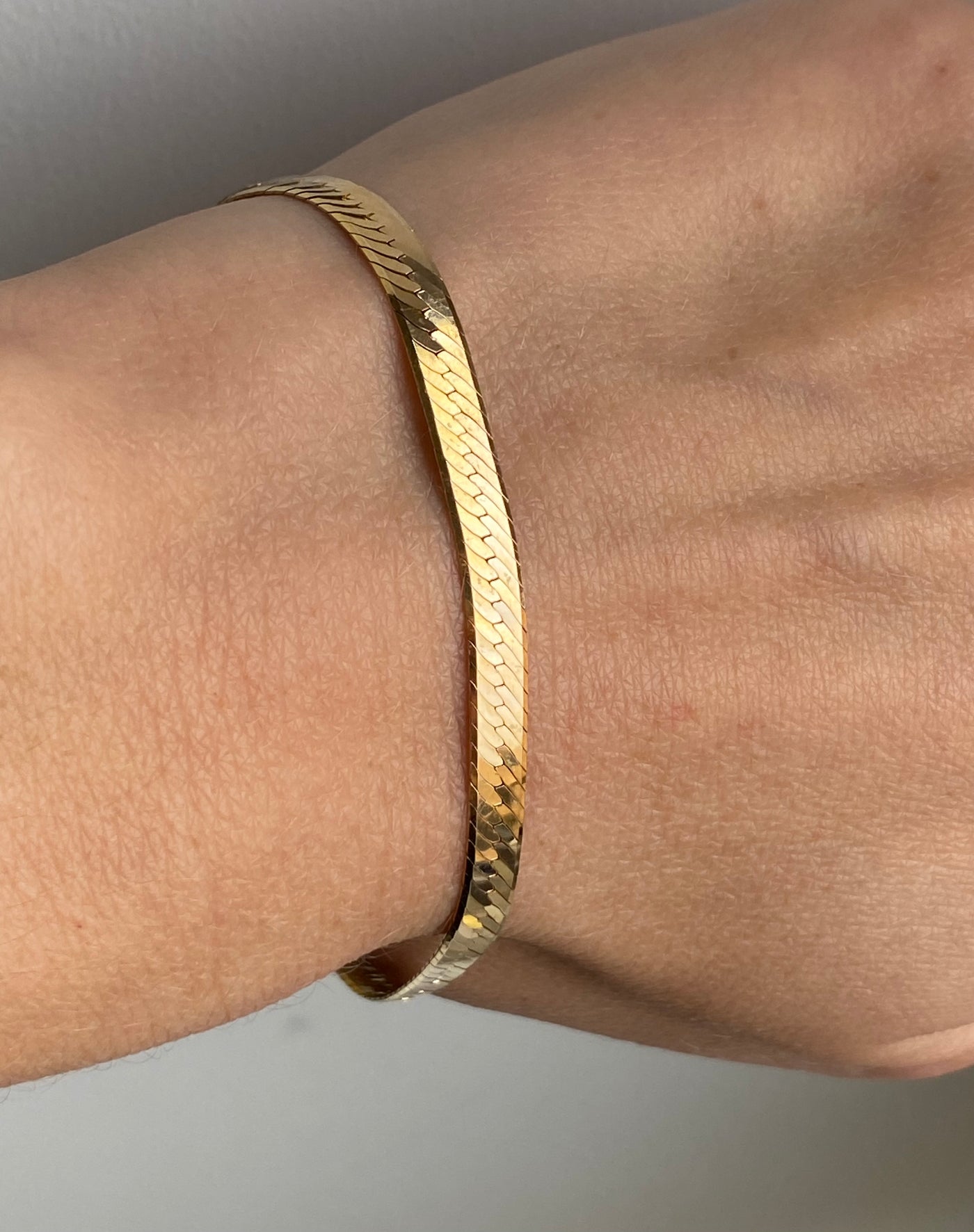 9ct Gold Sparkling Molten Herringbone Bracelet