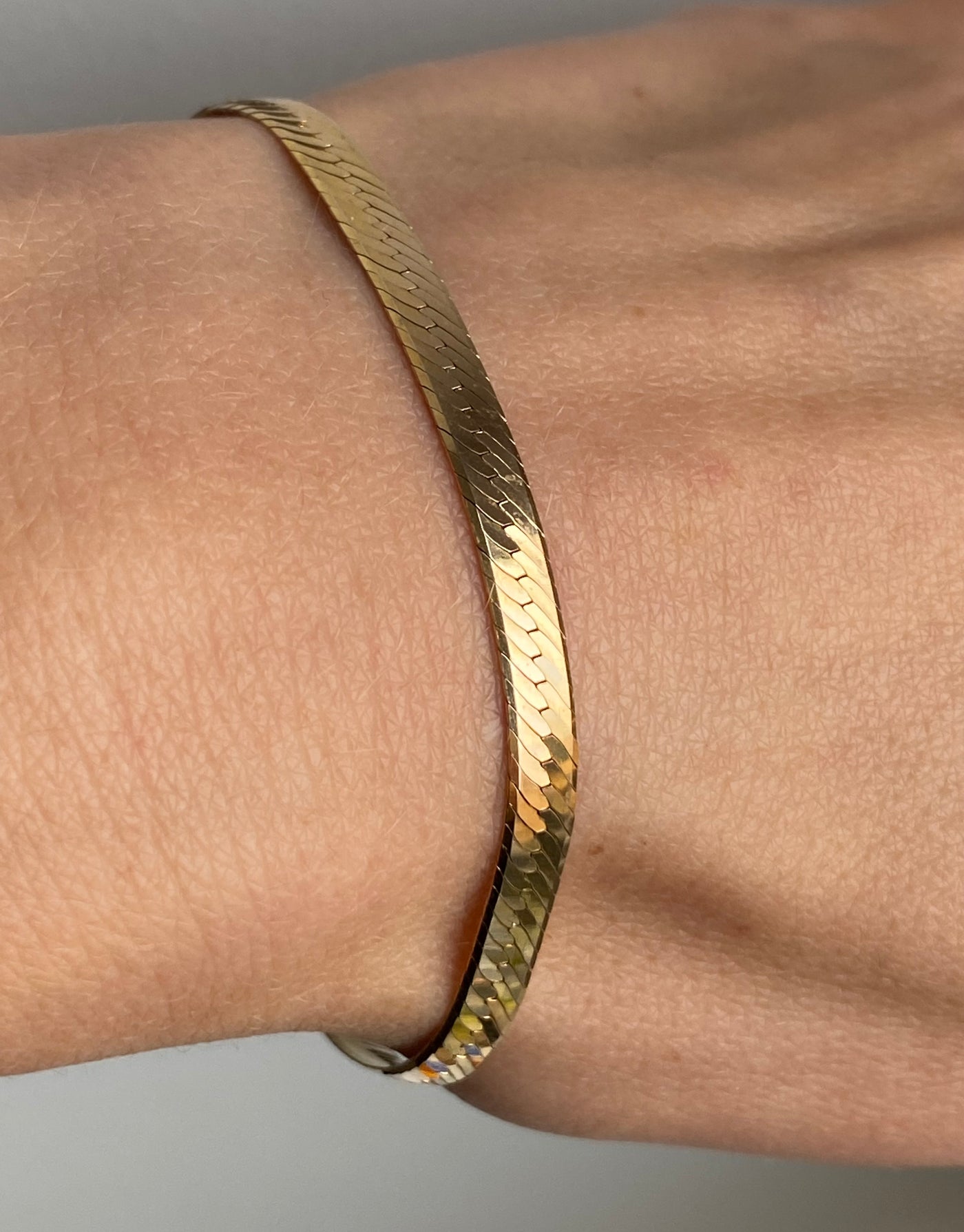 9ct Gold Sparkling Molten Herringbone Bracelet
