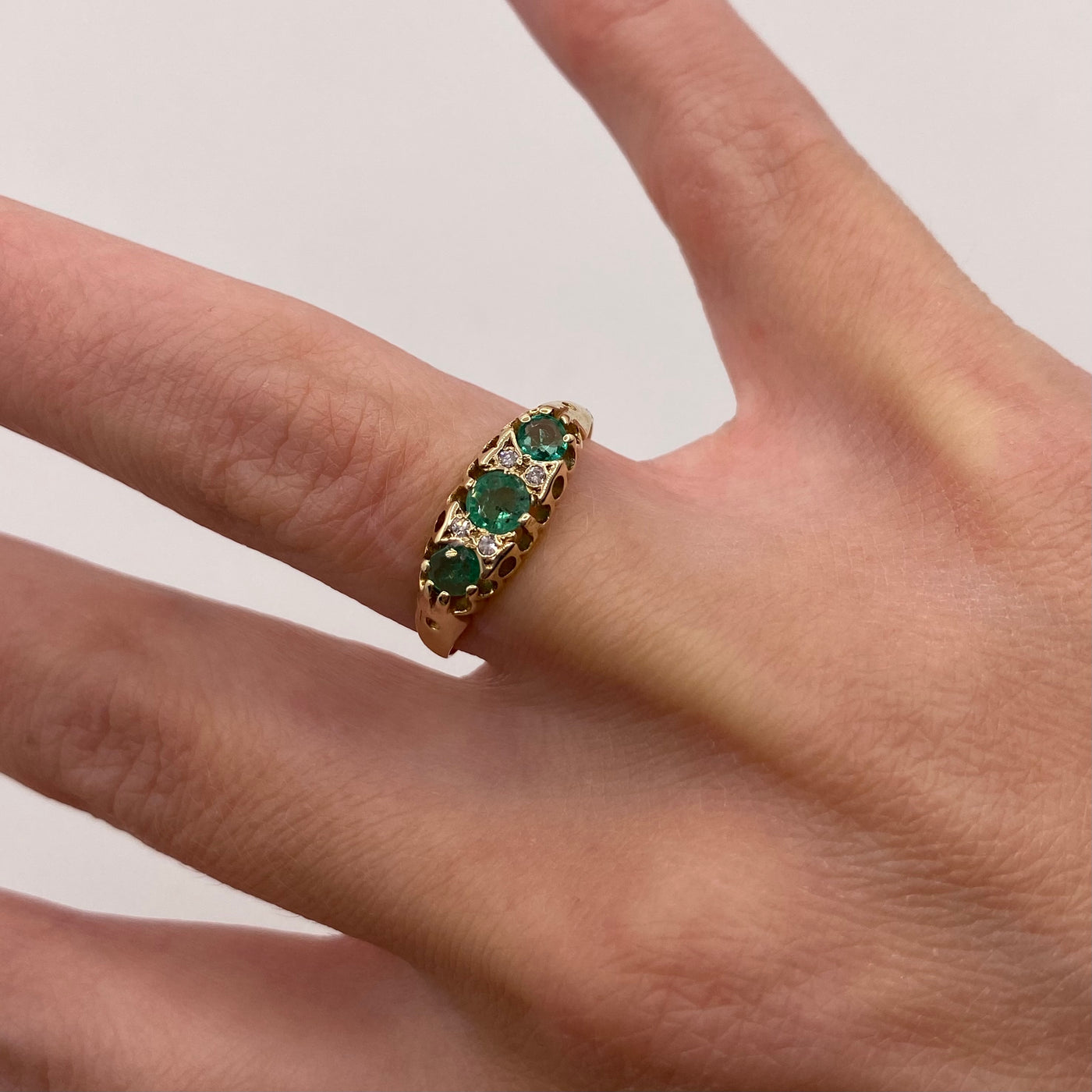 9ct Gold Emerald & Diamond Ring